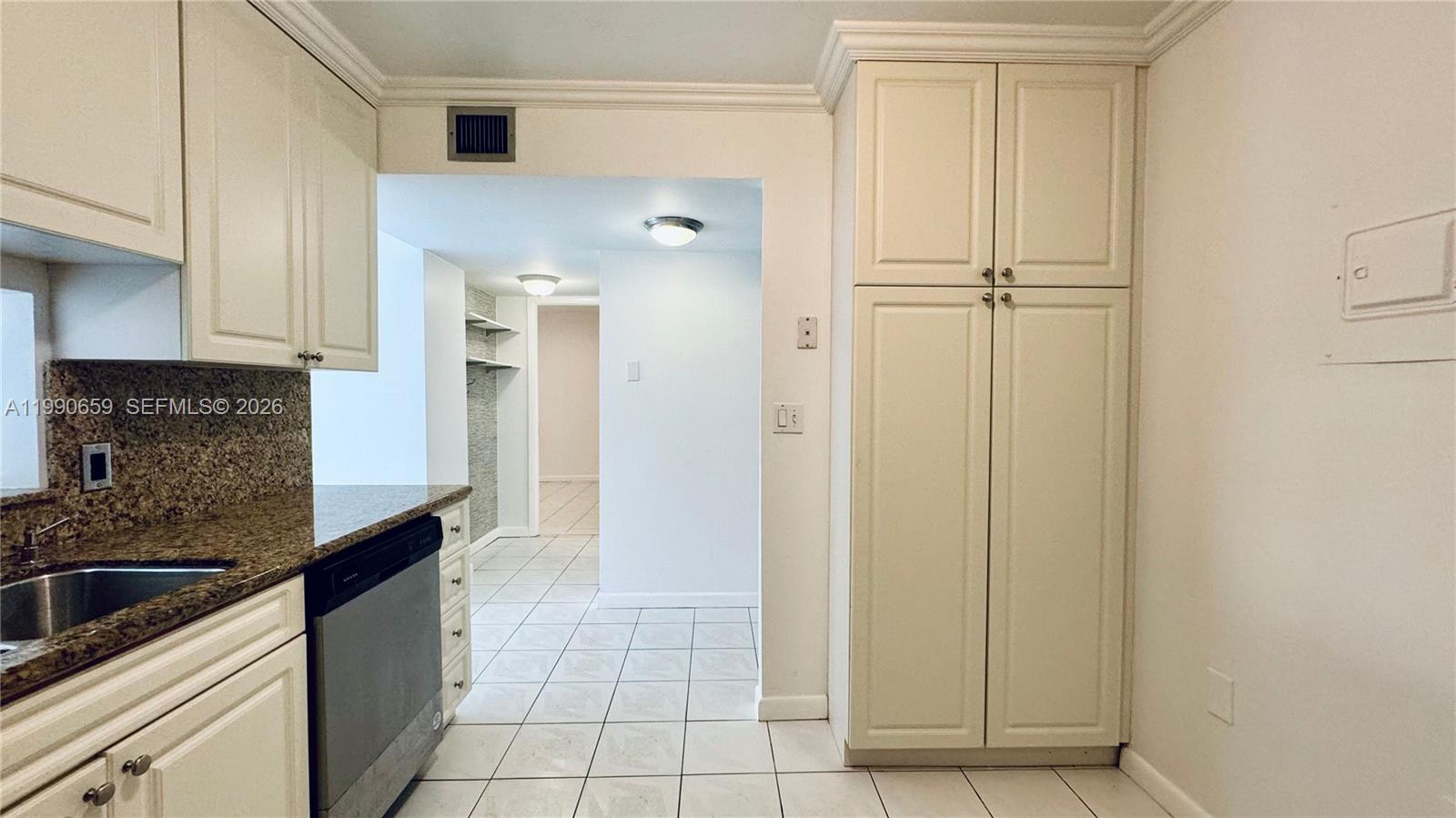 130 S Shore Dr #4B, Miami Beach FL 33141