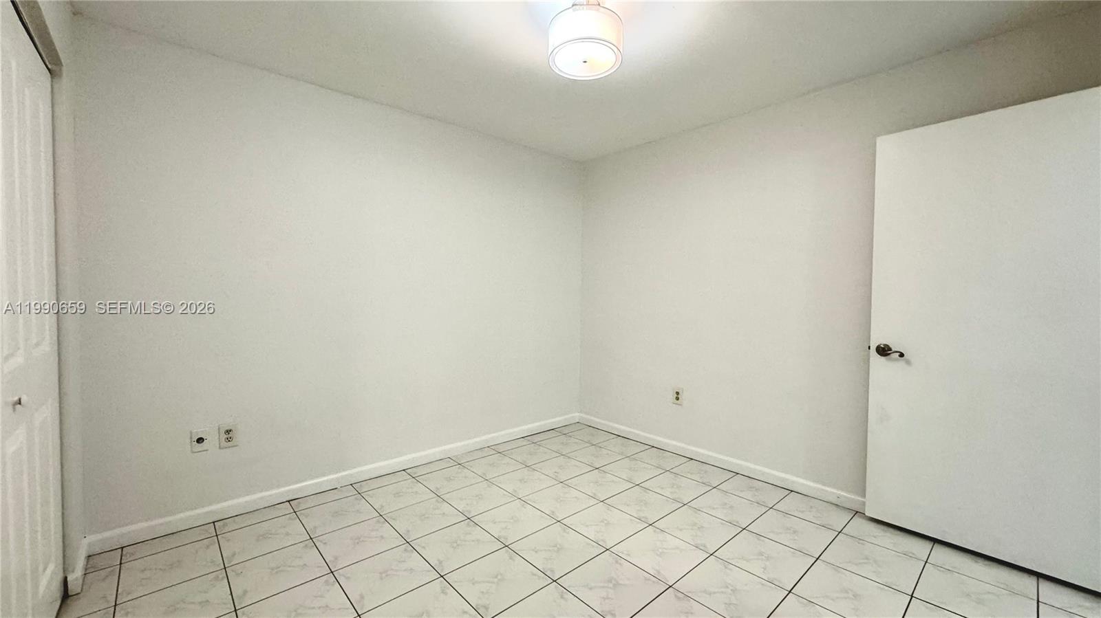 130 S Shore Dr #4B, Miami Beach FL 33141
