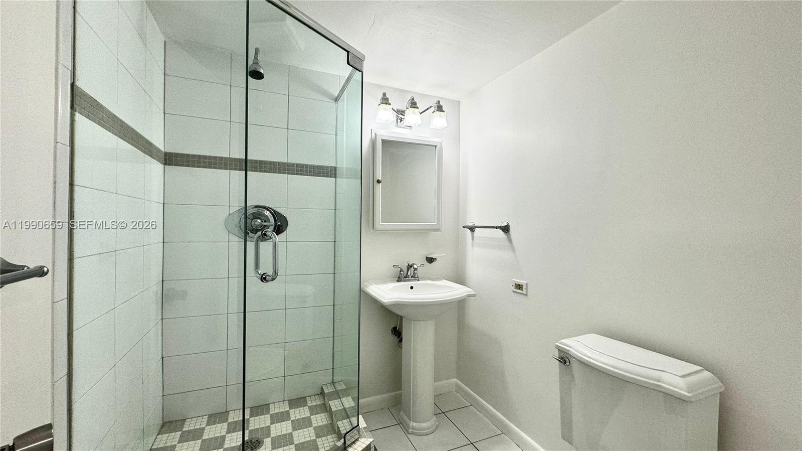 130 S Shore Dr #4B, Miami Beach FL 33141
