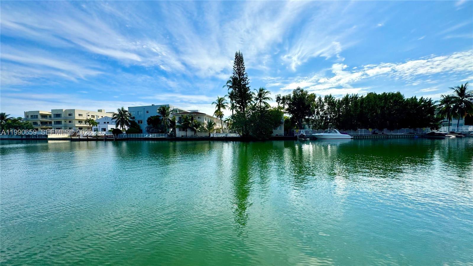 130 S Shore Dr #4B, Miami Beach FL 33141