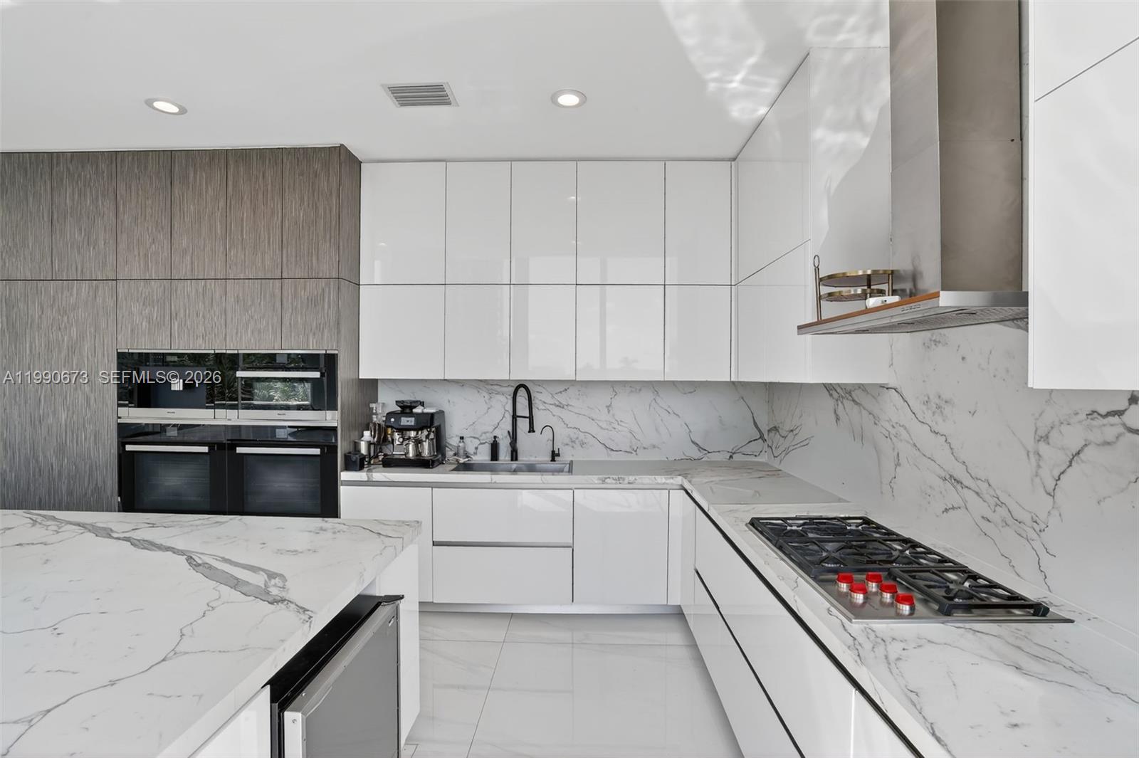 2675 S Bayshore Dr #402S, Miami FL 33133