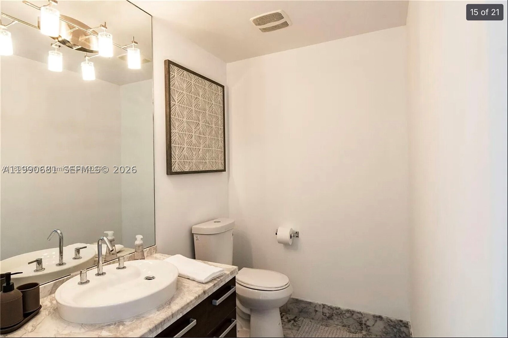 253 NE 2nd St #617, Miami FL 33132