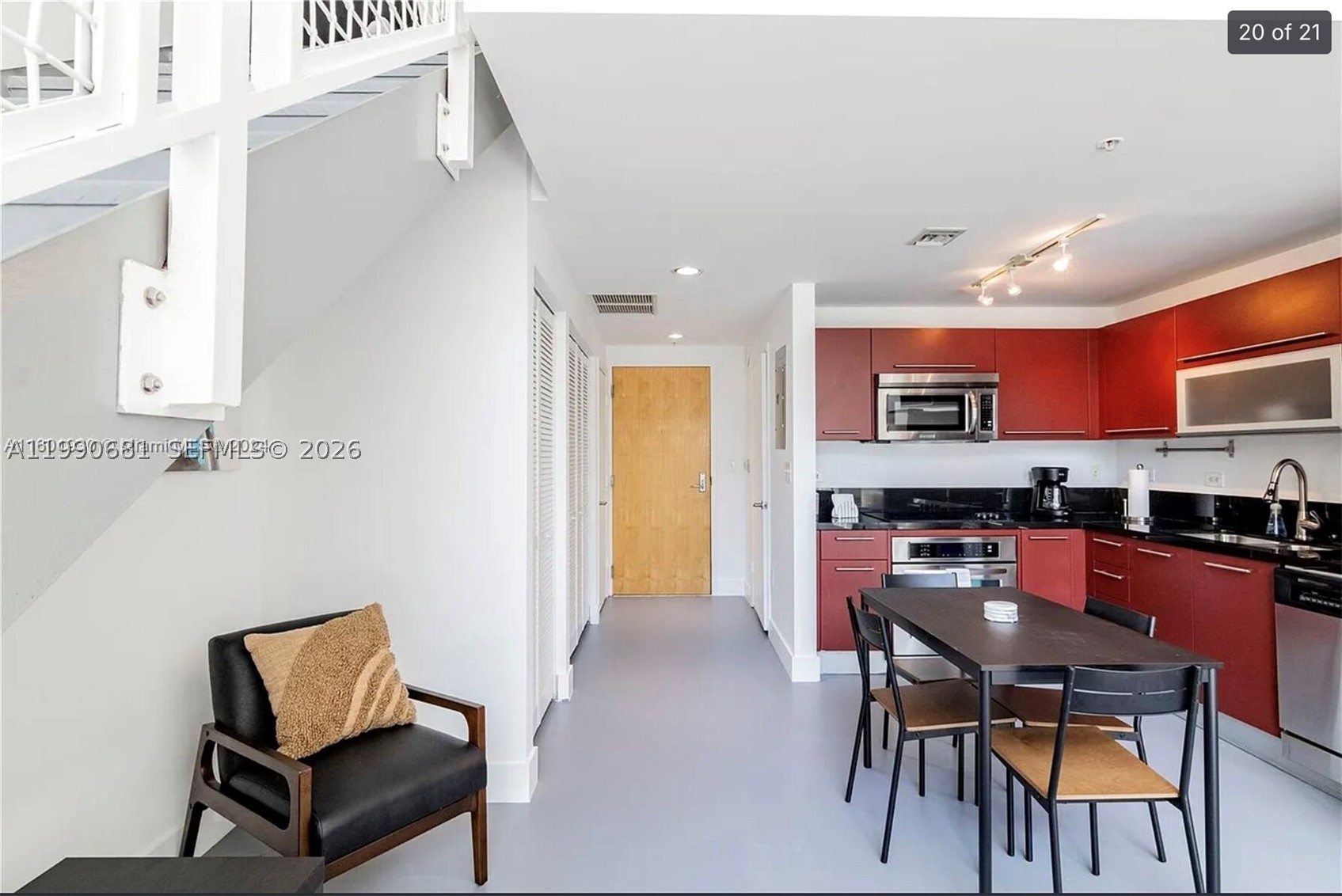 253 NE 2nd St #617, Miami FL 33132