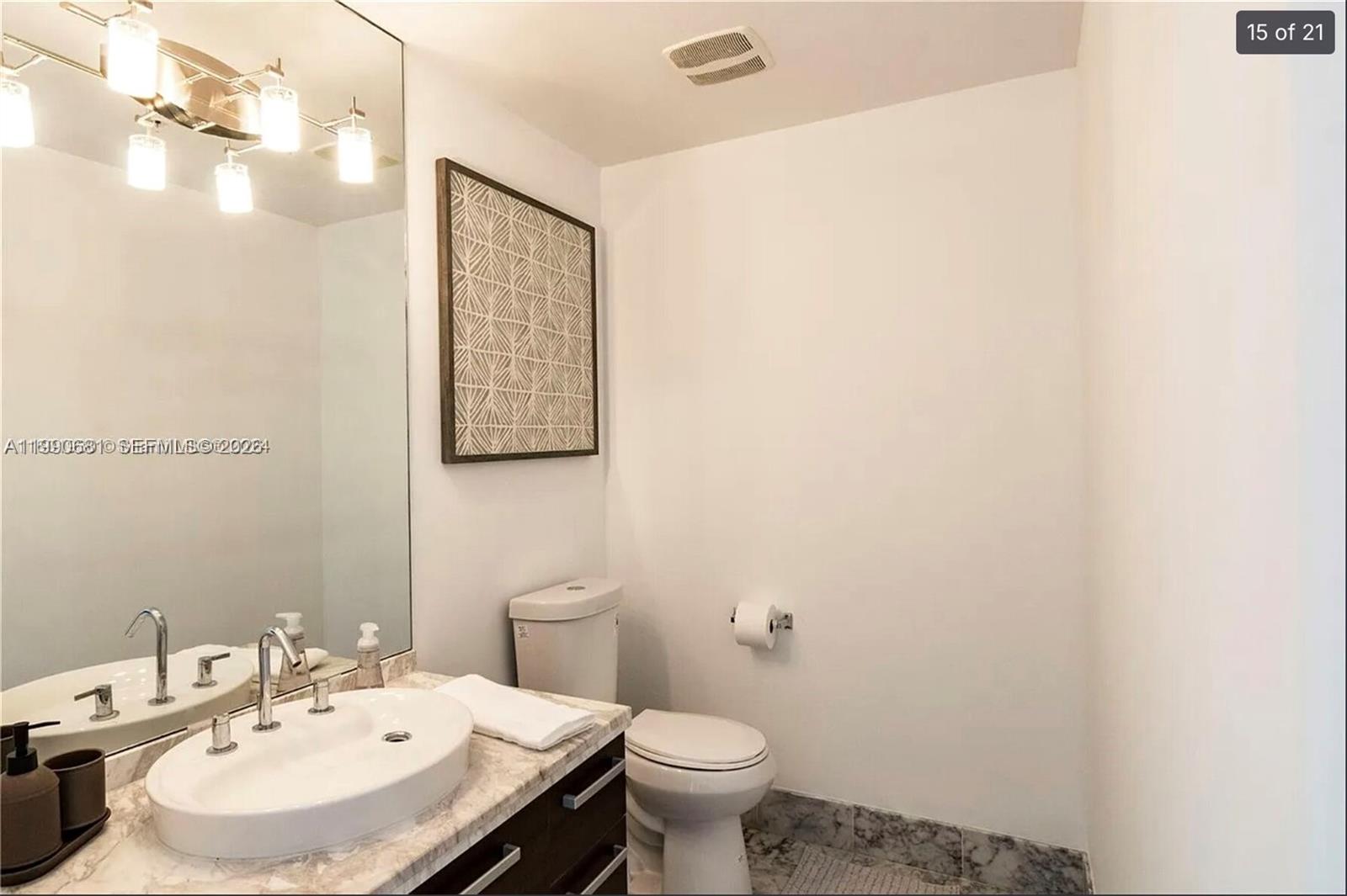 253 NE 2nd St #617, Miami FL 33132