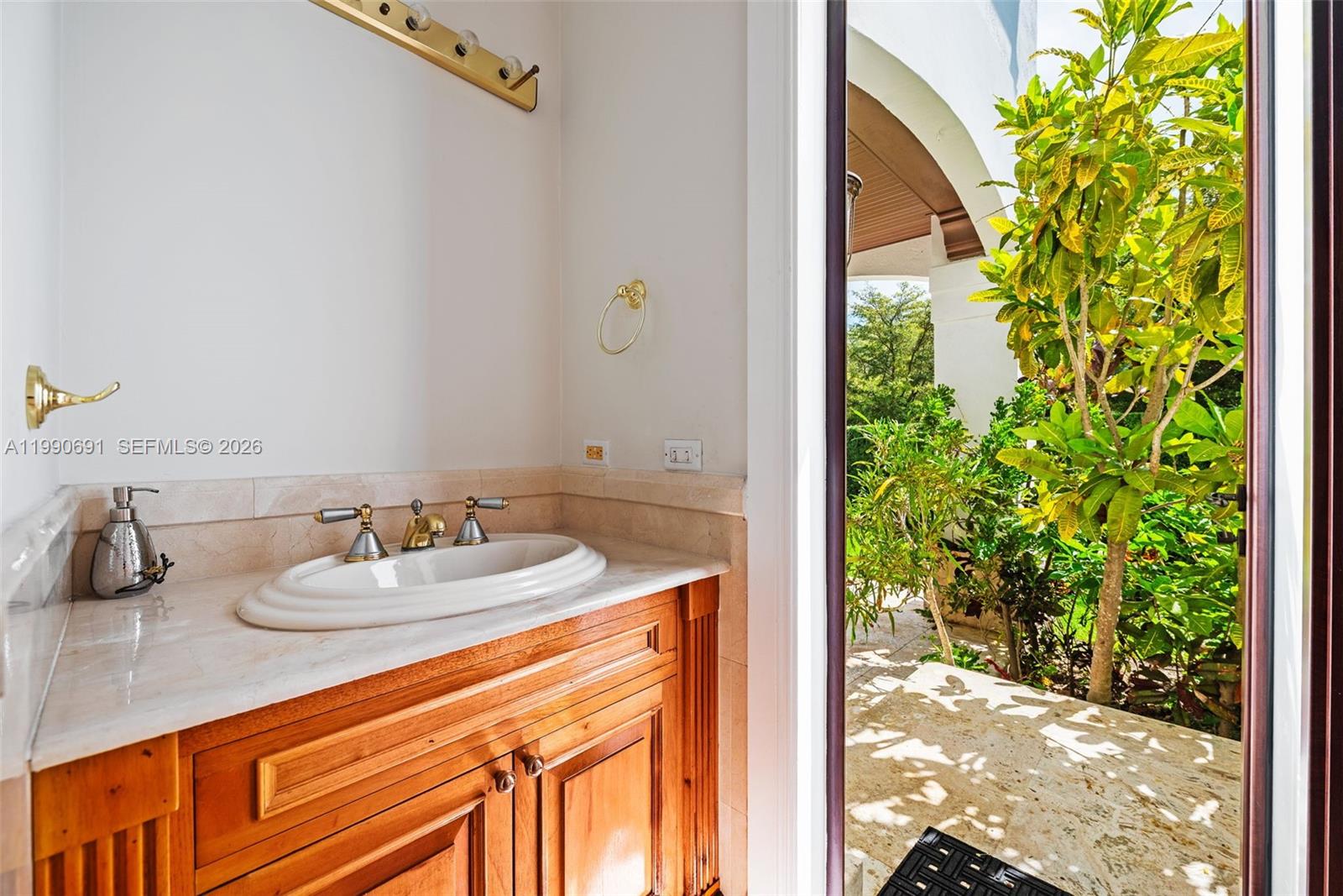 7701 Old Cutler Rd, Coral Gables FL 33143