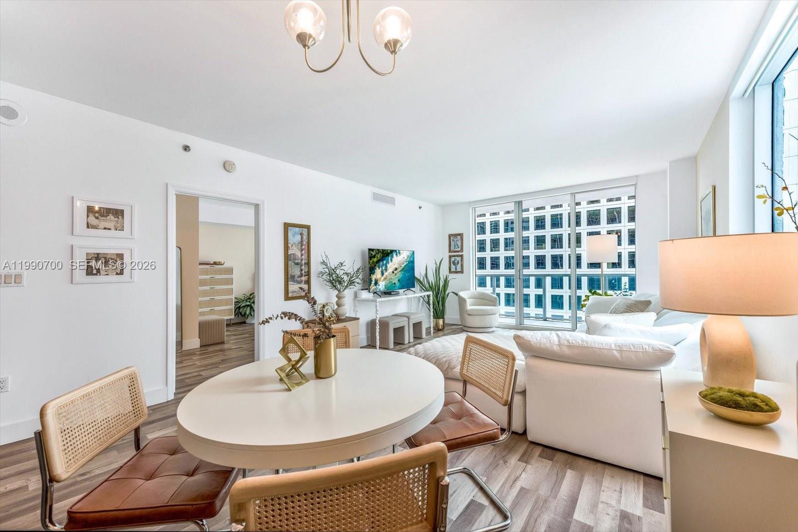 500 Brickell Ave #1810, Miami FL 33131