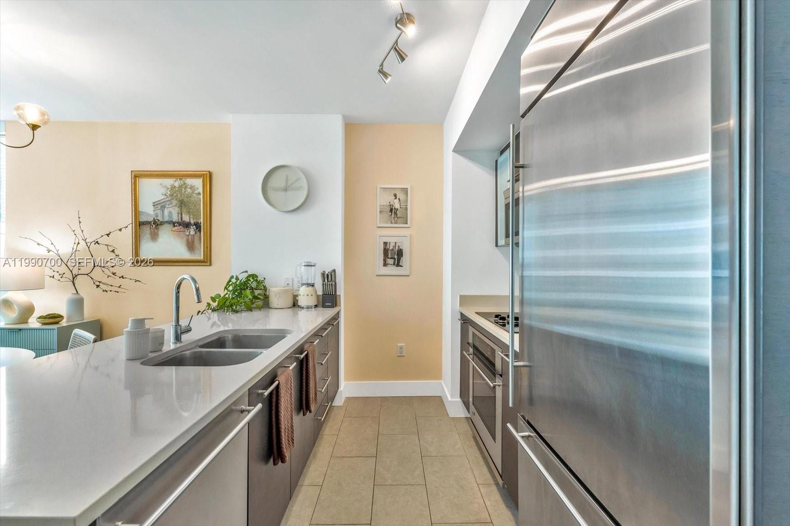 500 Brickell Ave #1810, Miami FL 33131