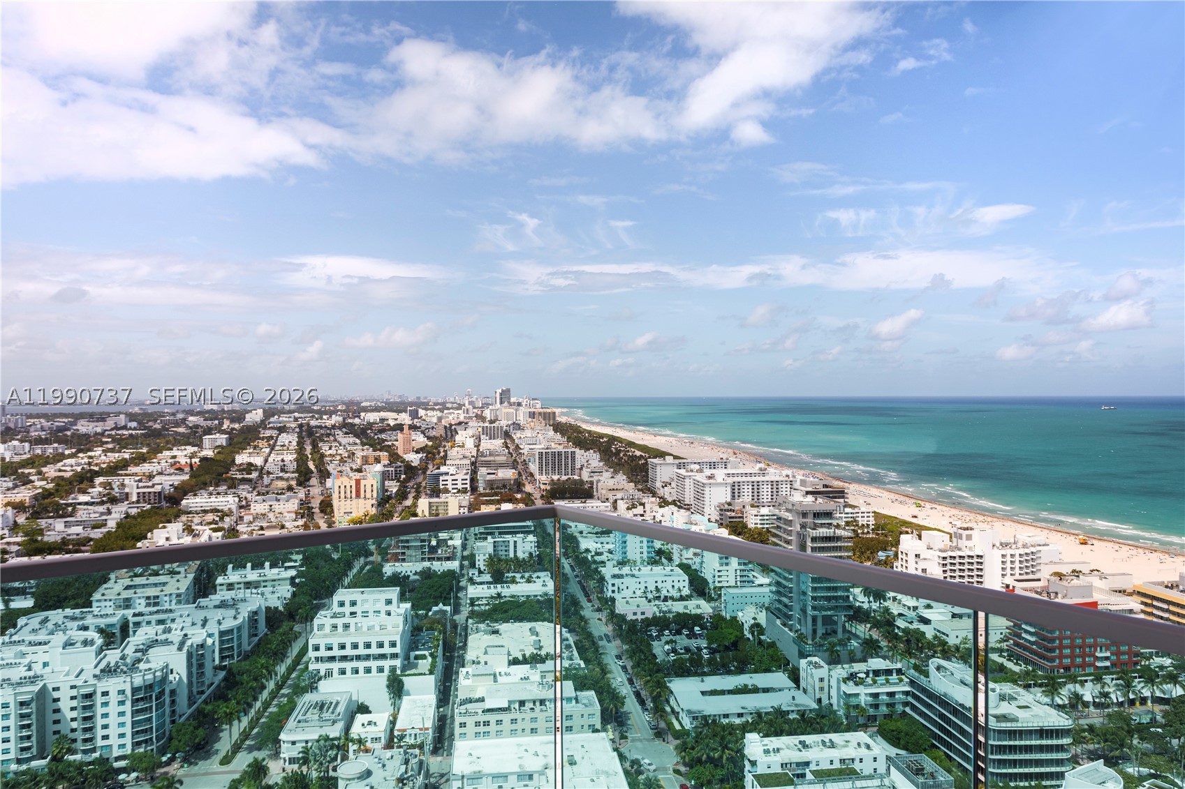 300 S Pointe Dr #3405, Miami Beach FL 33139