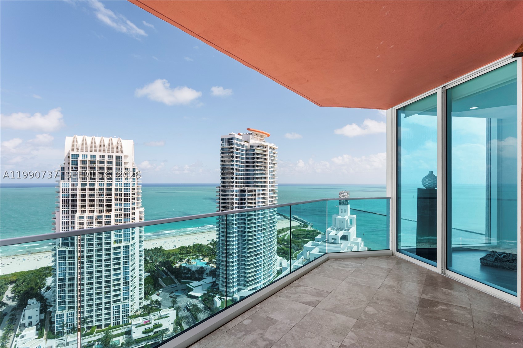 300 S Pointe Dr #3405, Miami Beach FL 33139