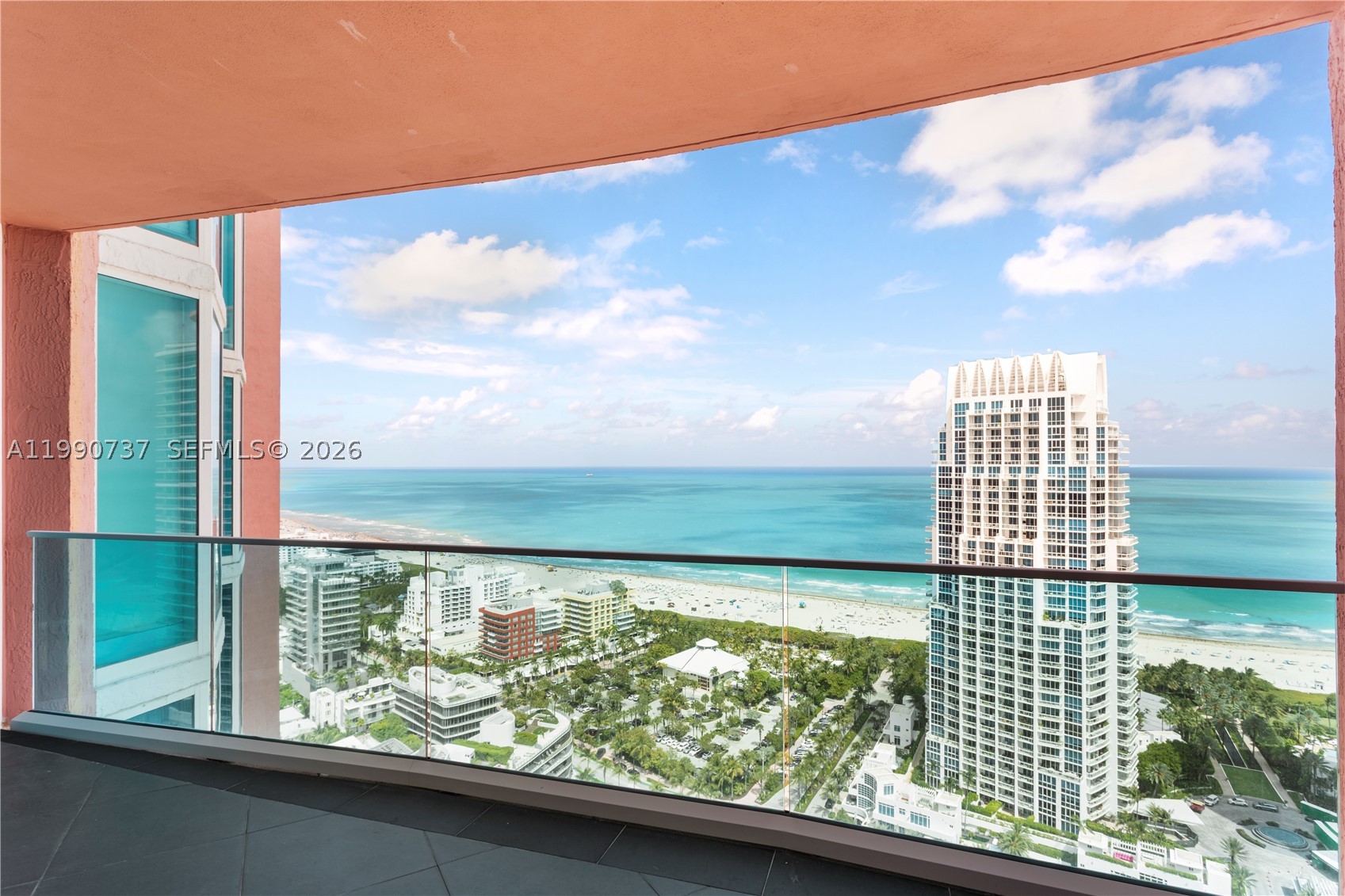 300 S Pointe Dr #3405, Miami Beach FL 33139