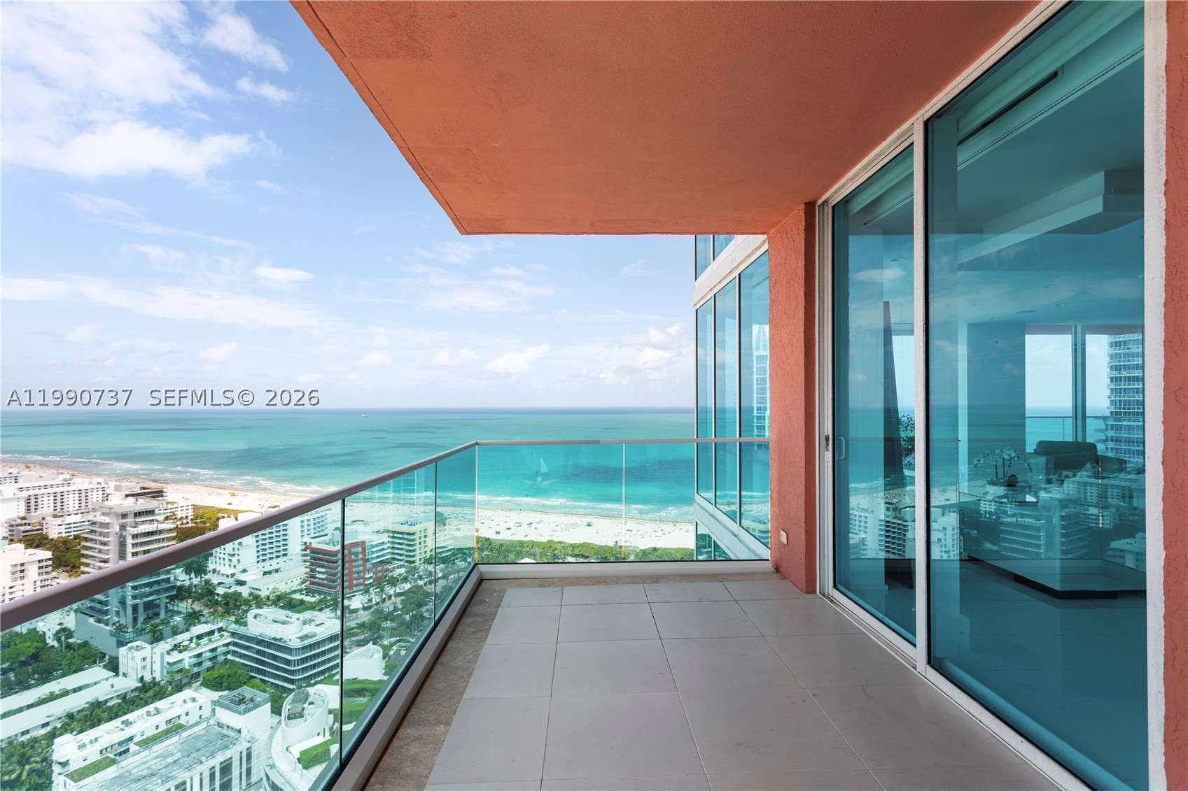 300 S Pointe Dr #3405, Miami Beach FL 33139