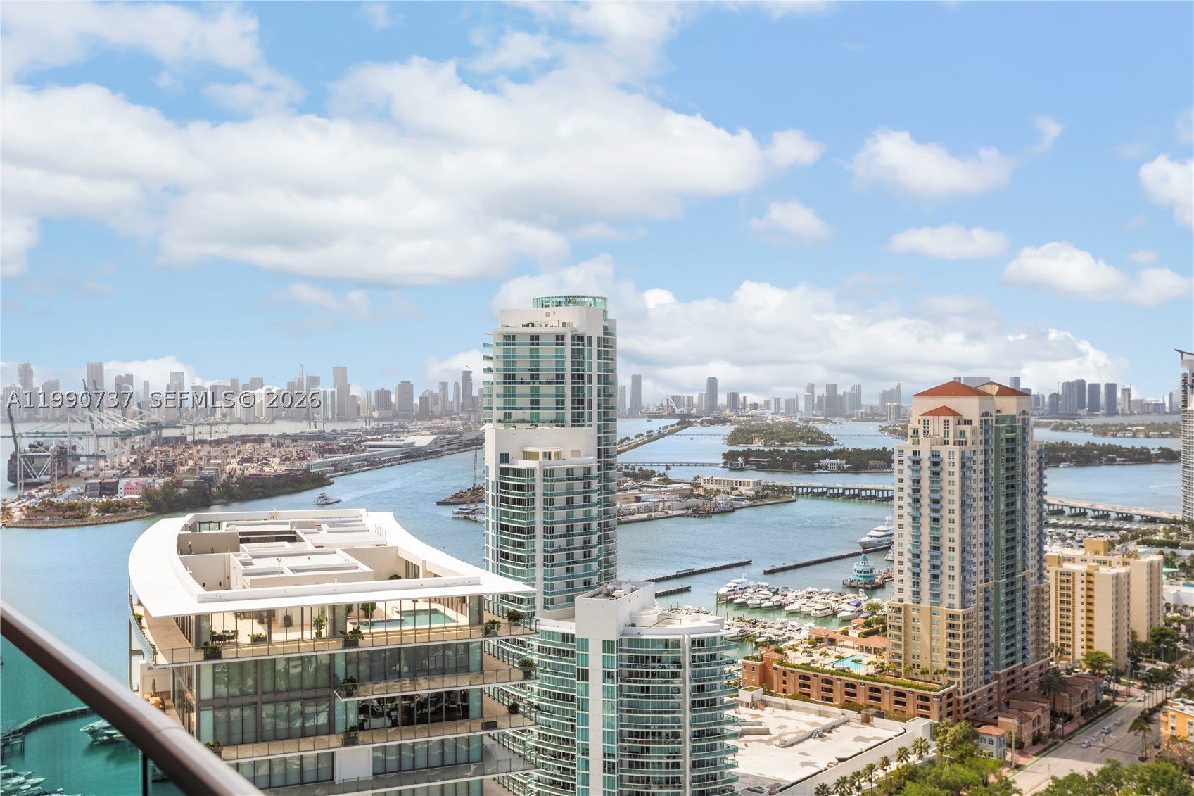 300 S Pointe Dr #3405, Miami Beach FL 33139