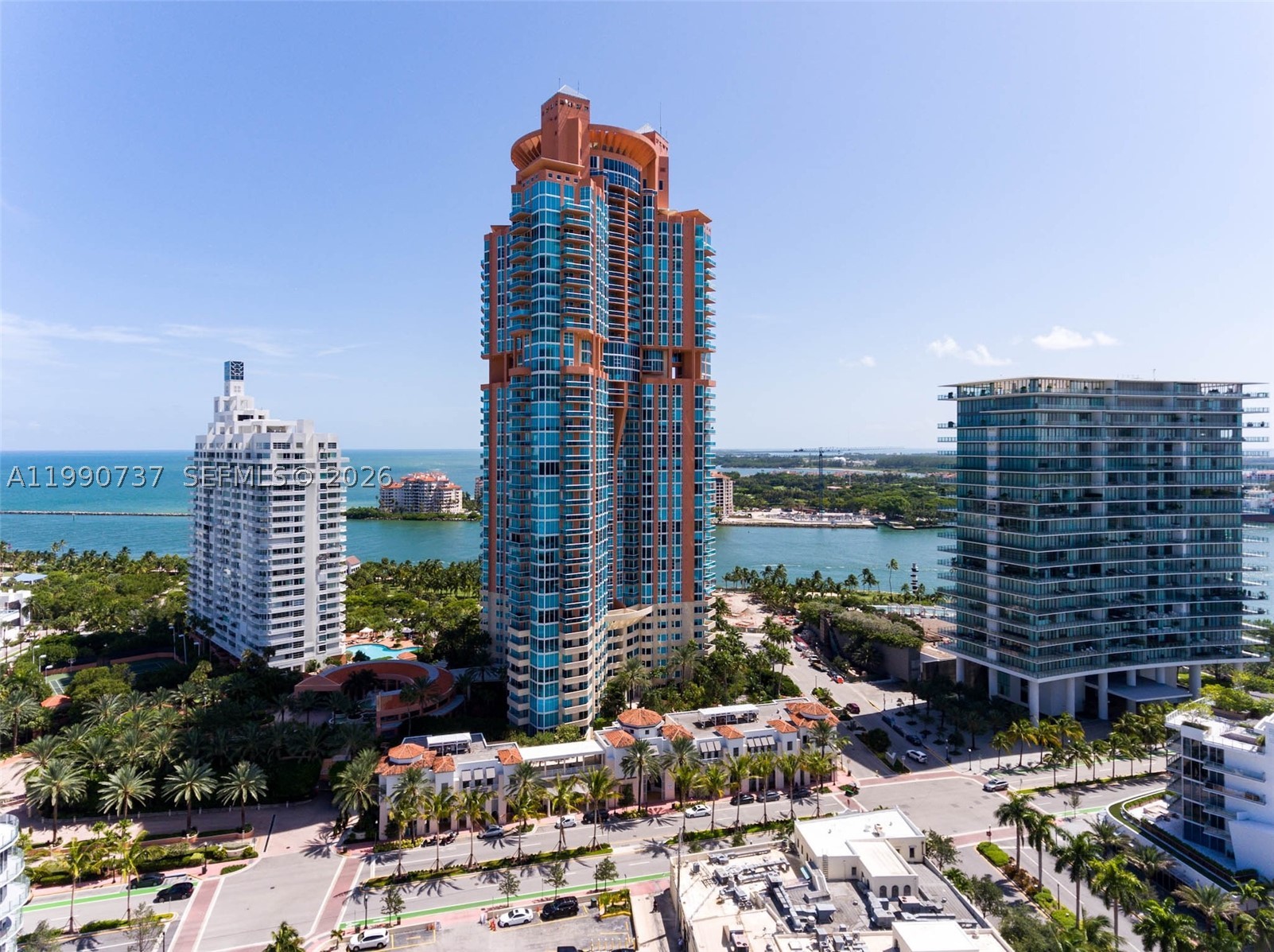 300 S Pointe Dr #3405, Miami Beach FL 33139