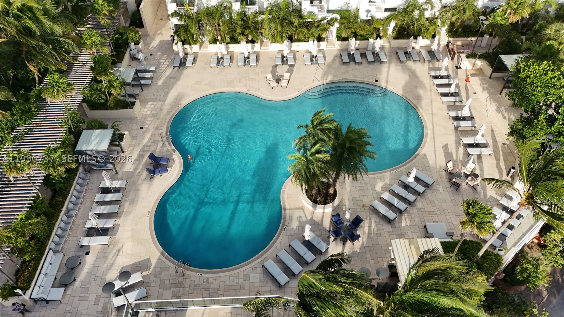 300 S Pointe Dr #3405, Miami Beach FL 33139
