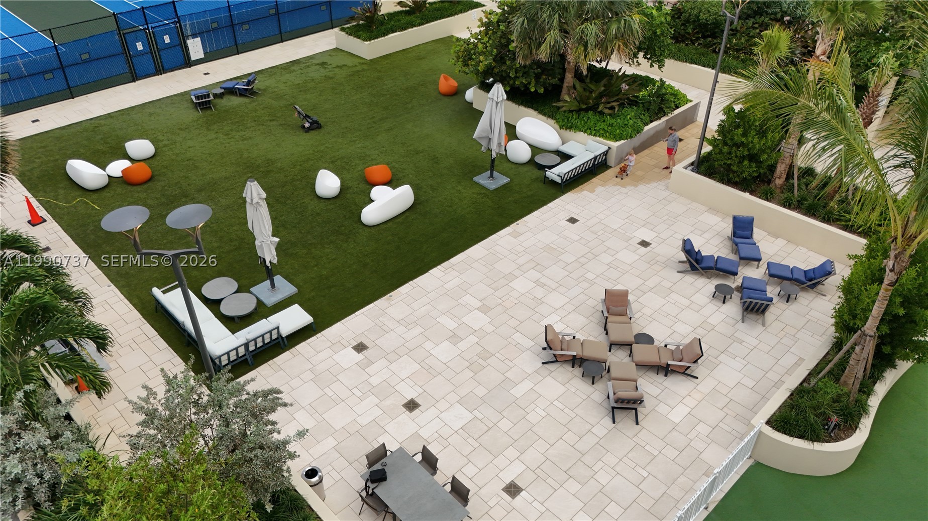 300 S Pointe Dr #3405, Miami Beach FL 33139