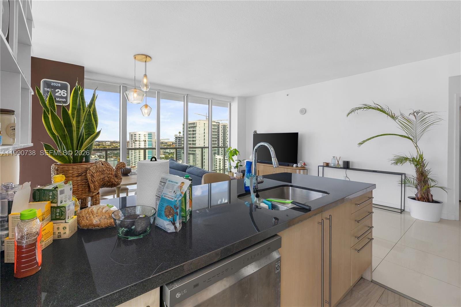 79 SW 12th St #2401-S, Miami FL 33130