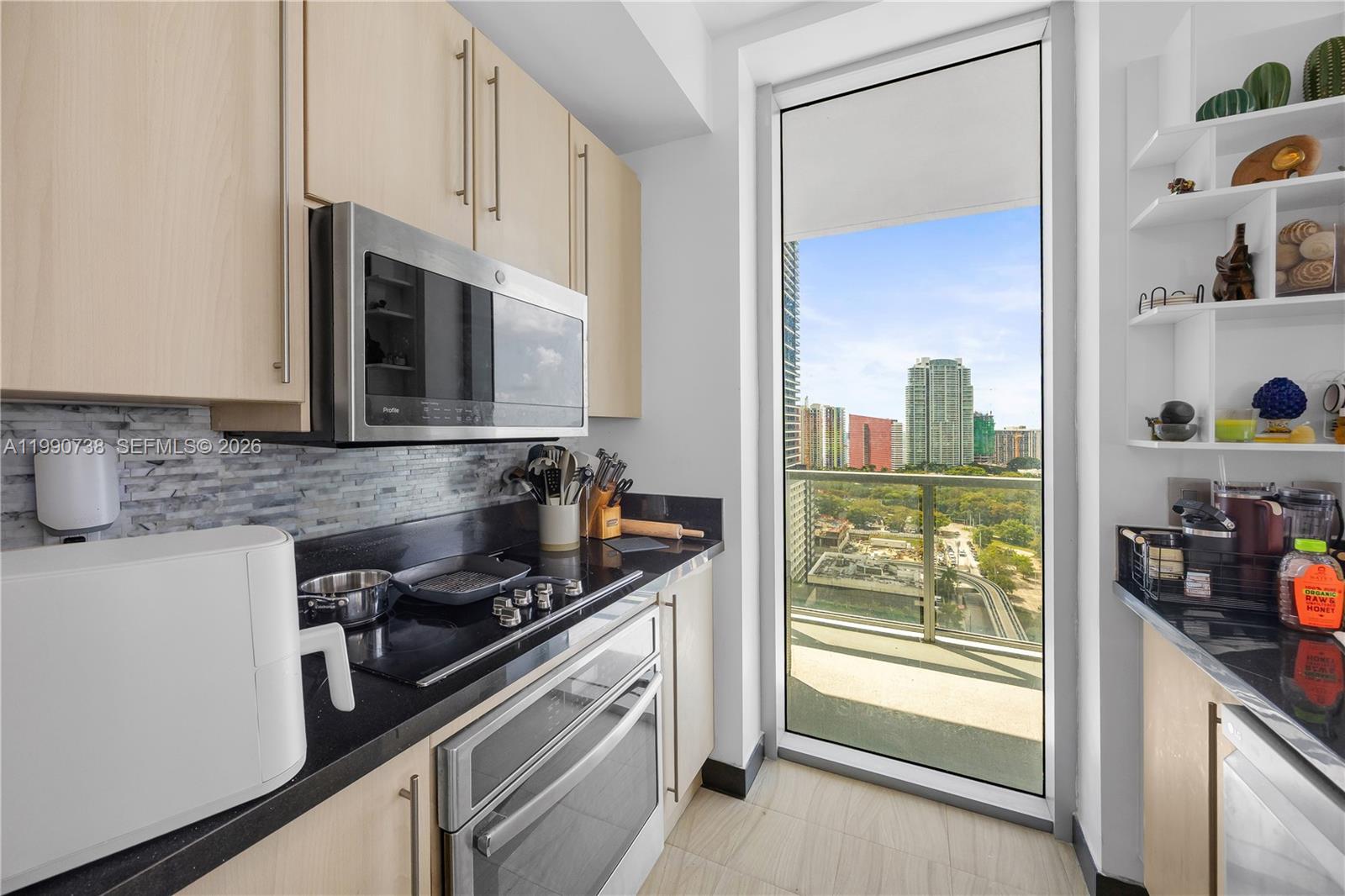 79 SW 12th St #2401-S, Miami FL 33130