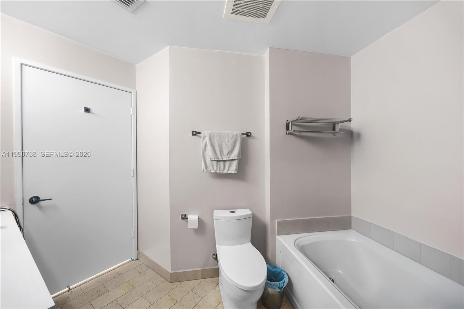 79 SW 12th St #2401-S, Miami FL 33130