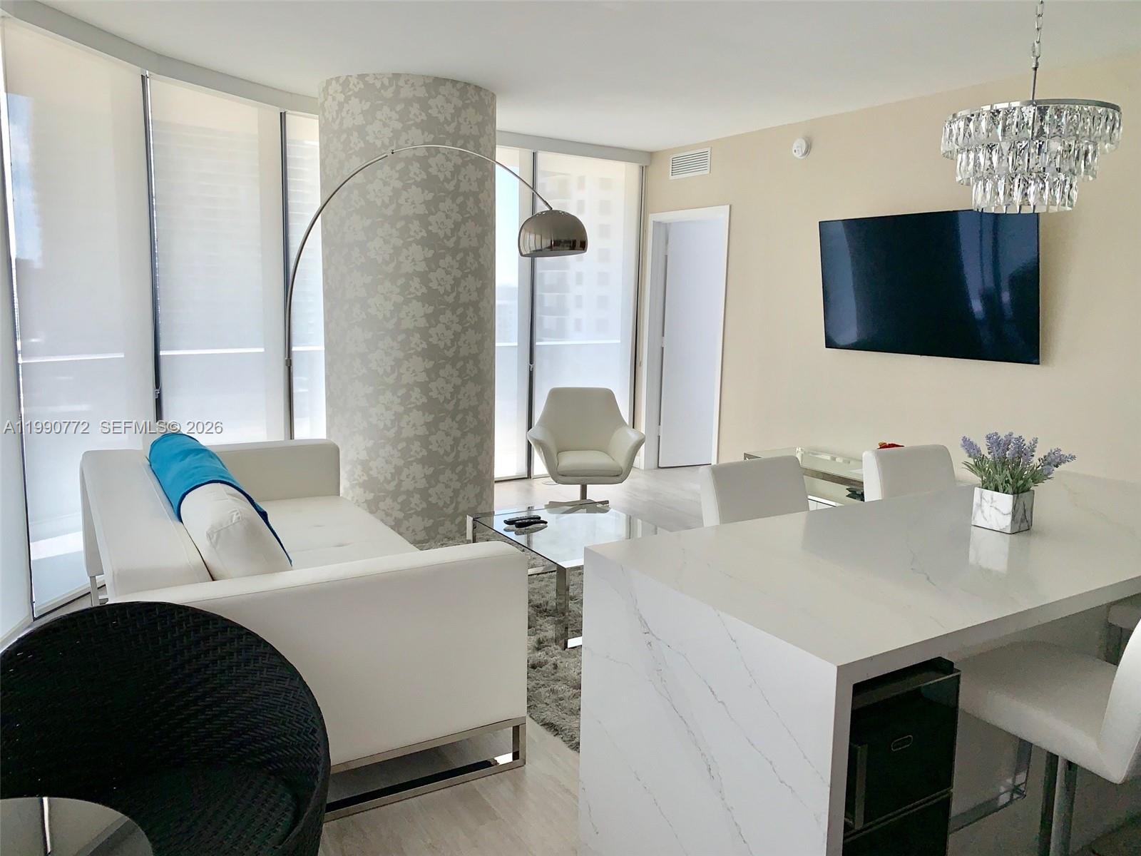 55 SW 9 St #2003, Miami FL 33130