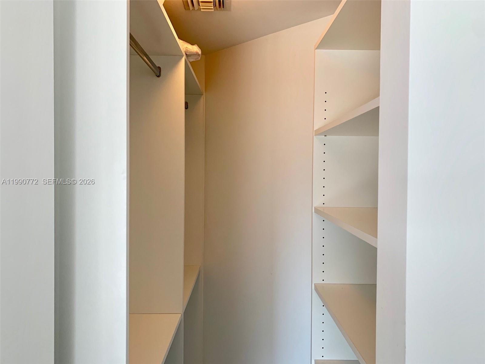 55 SW 9 St #2003, Miami FL 33130