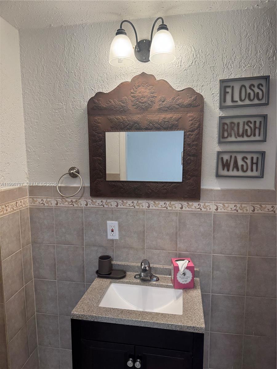 6126 SW 61st St, South Miami FL 33143