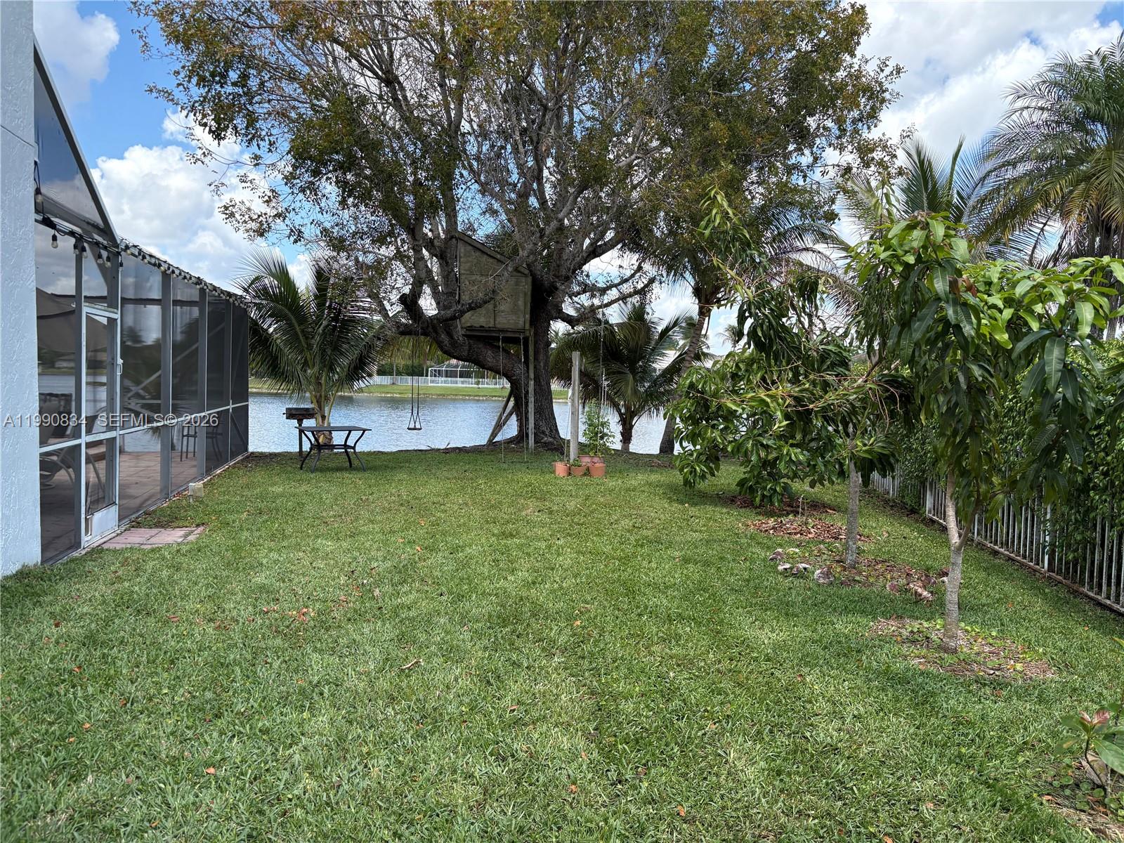 12513 NW 18th Mnr, Pembroke Pines FL 33028