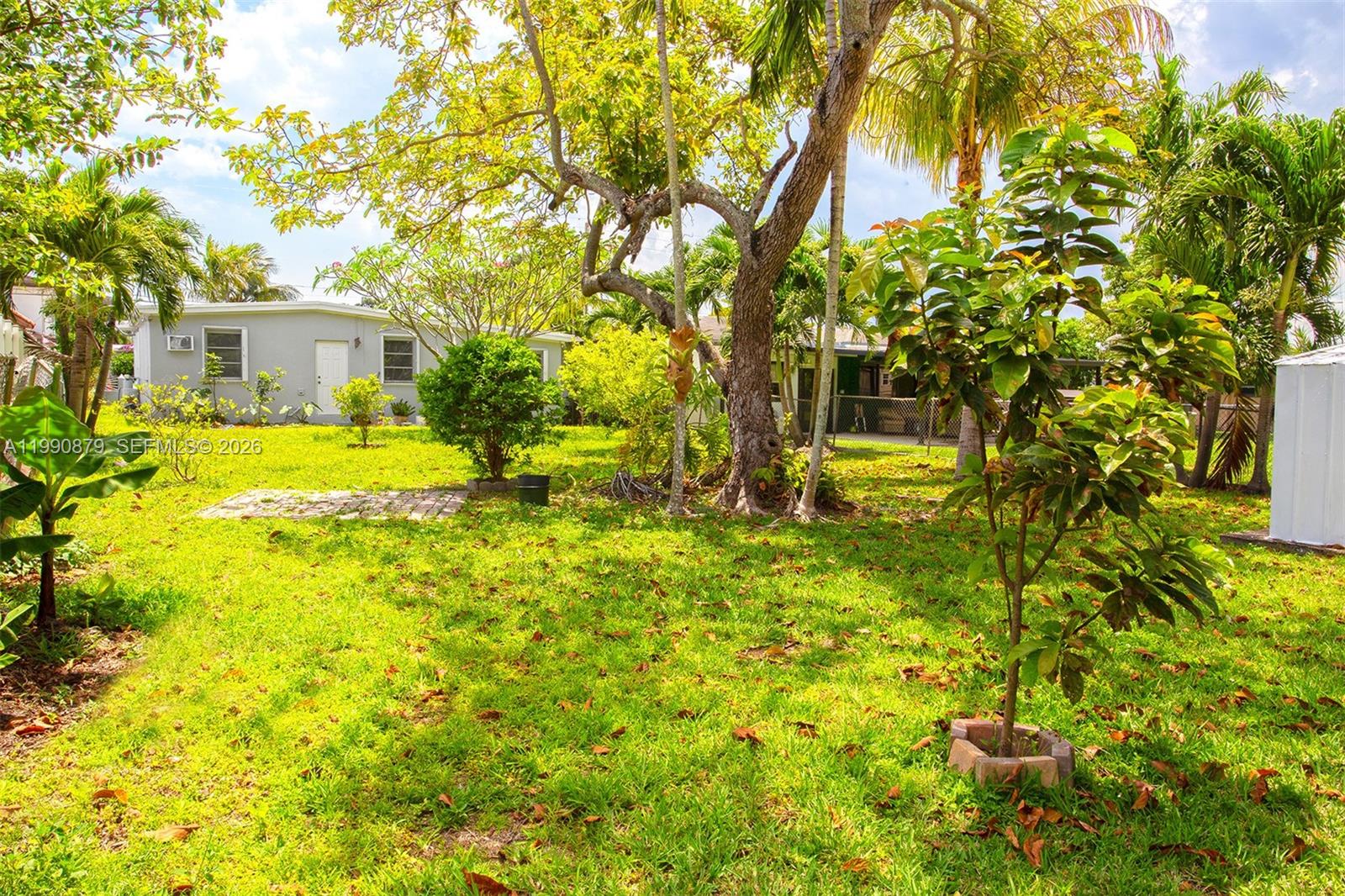 6339 SW 32nd St, Miami FL 33155