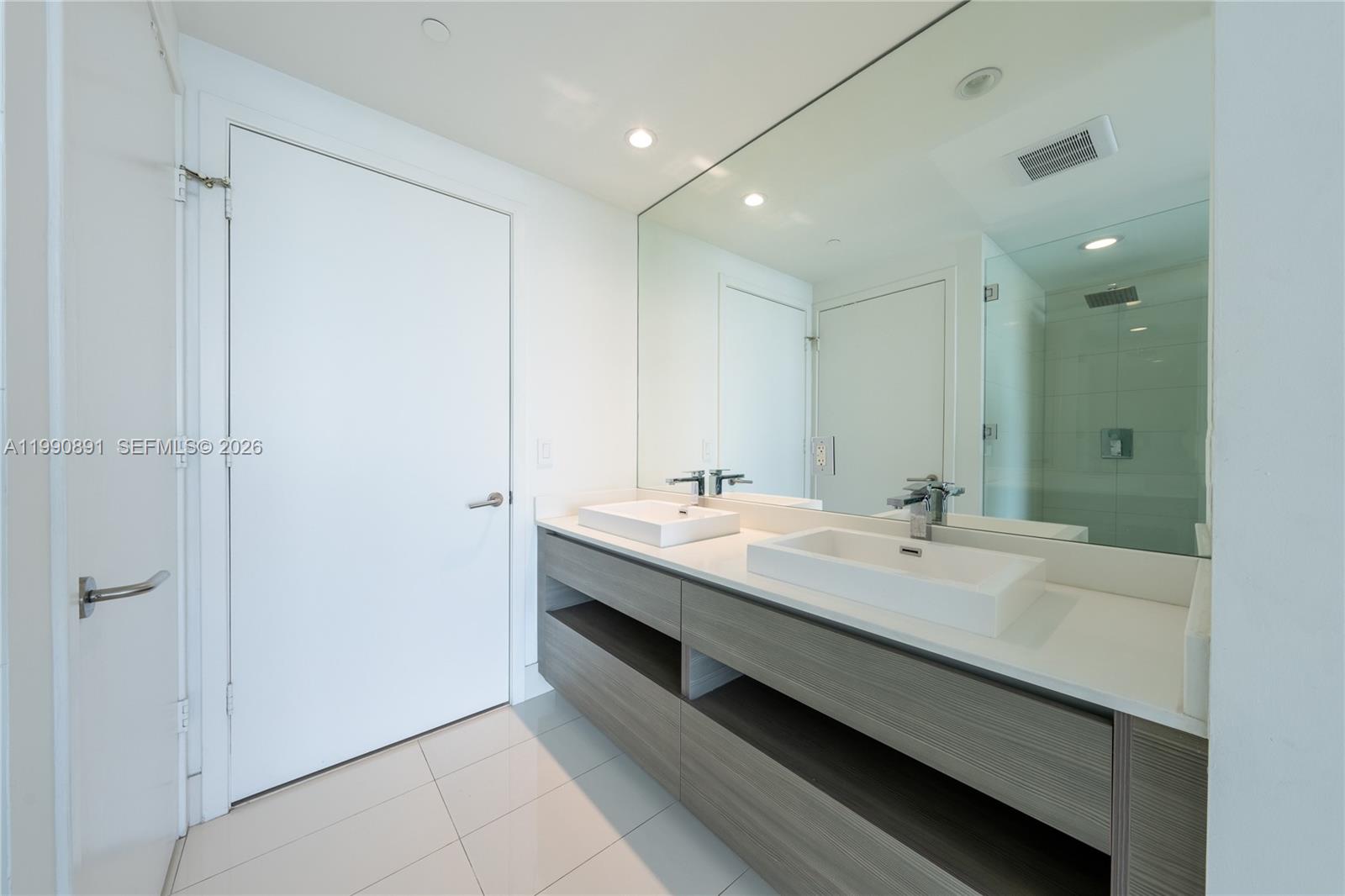 460 NE 28th St #707, Miami FL 33137
