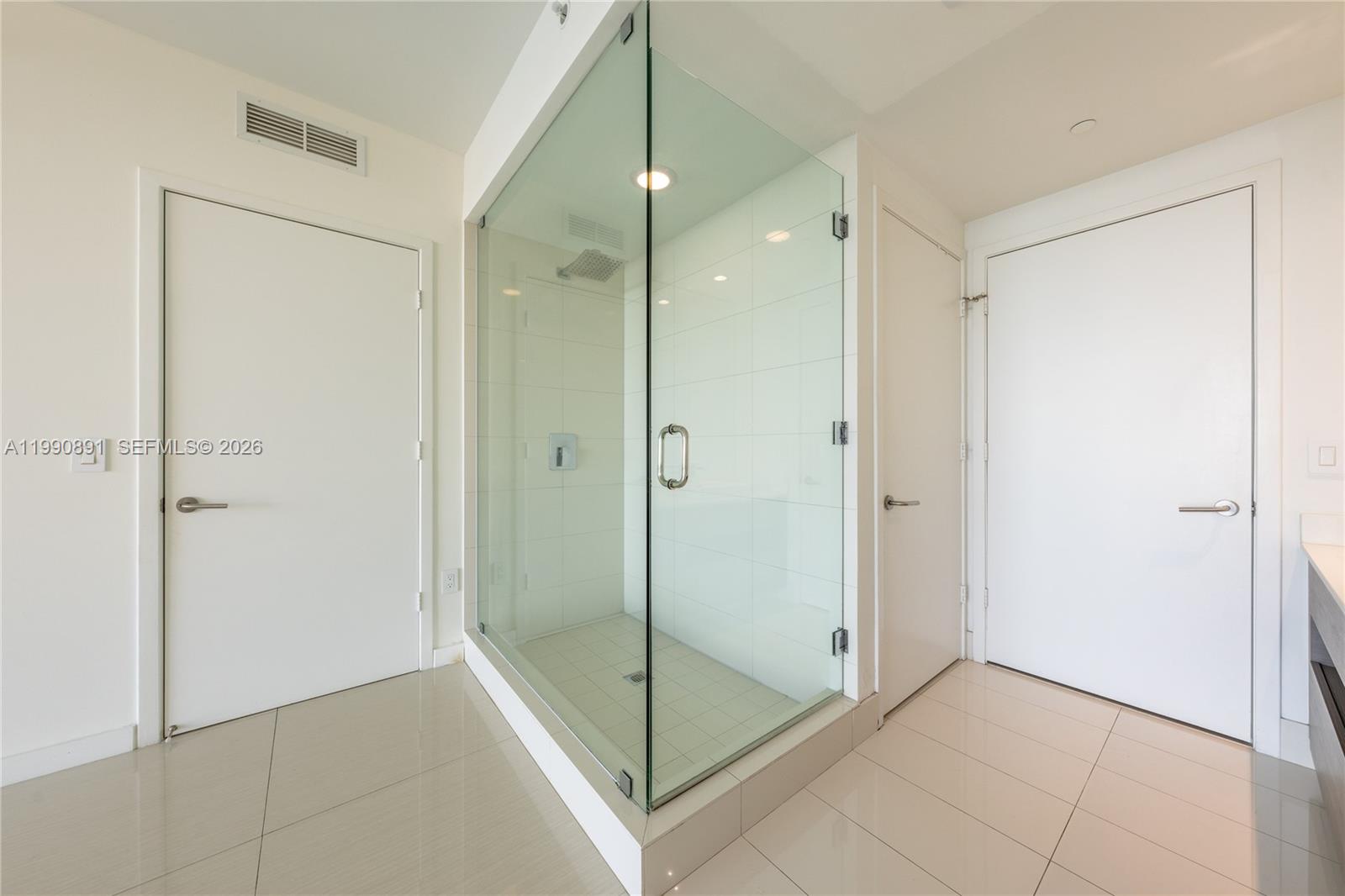 460 NE 28th St #707, Miami FL 33137