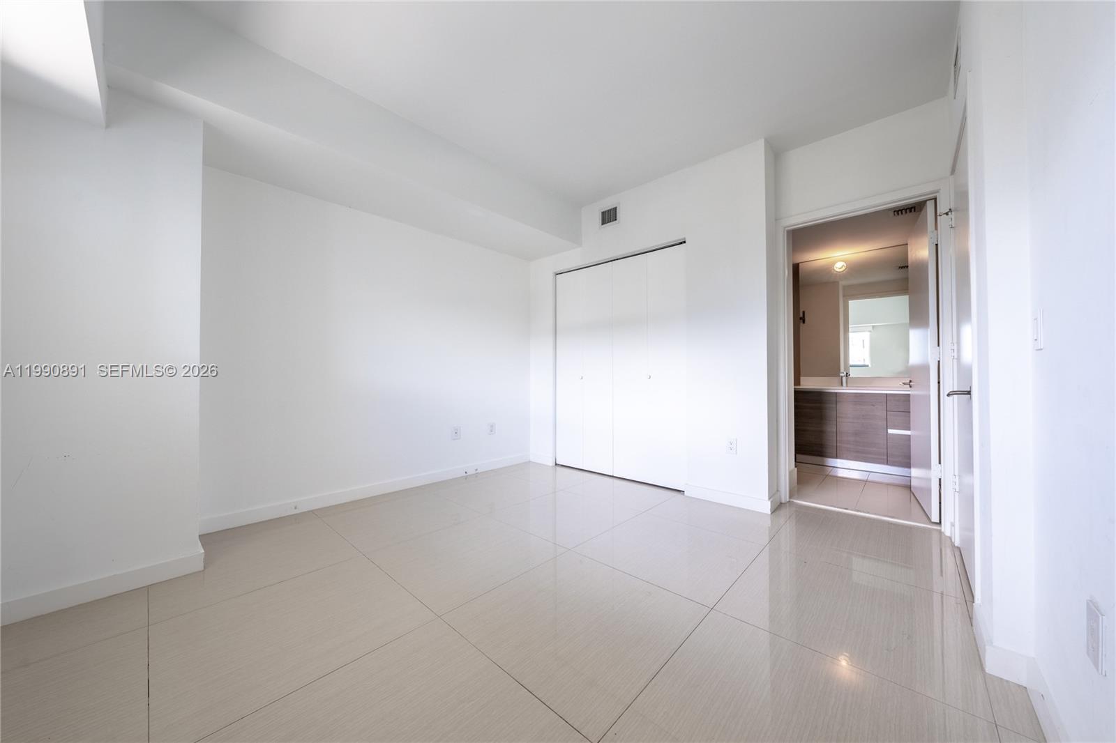 460 NE 28th St #707, Miami FL 33137