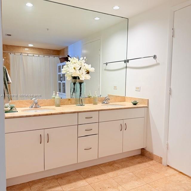 801 Brickell Key Blvd #3008, Miami FL 33131