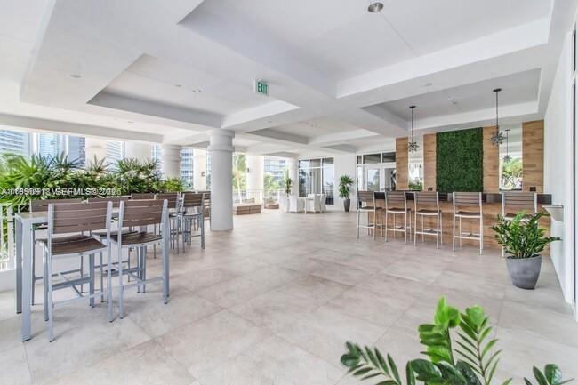 801 Brickell Key Blvd #3008, Miami FL 33131