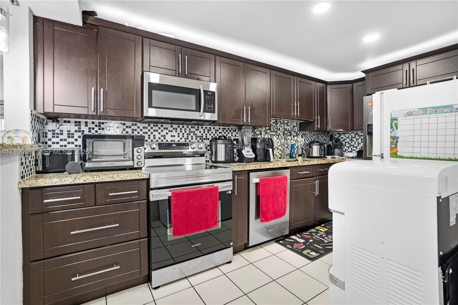 9403 SW 76th St #Y17, Miami FL 33173