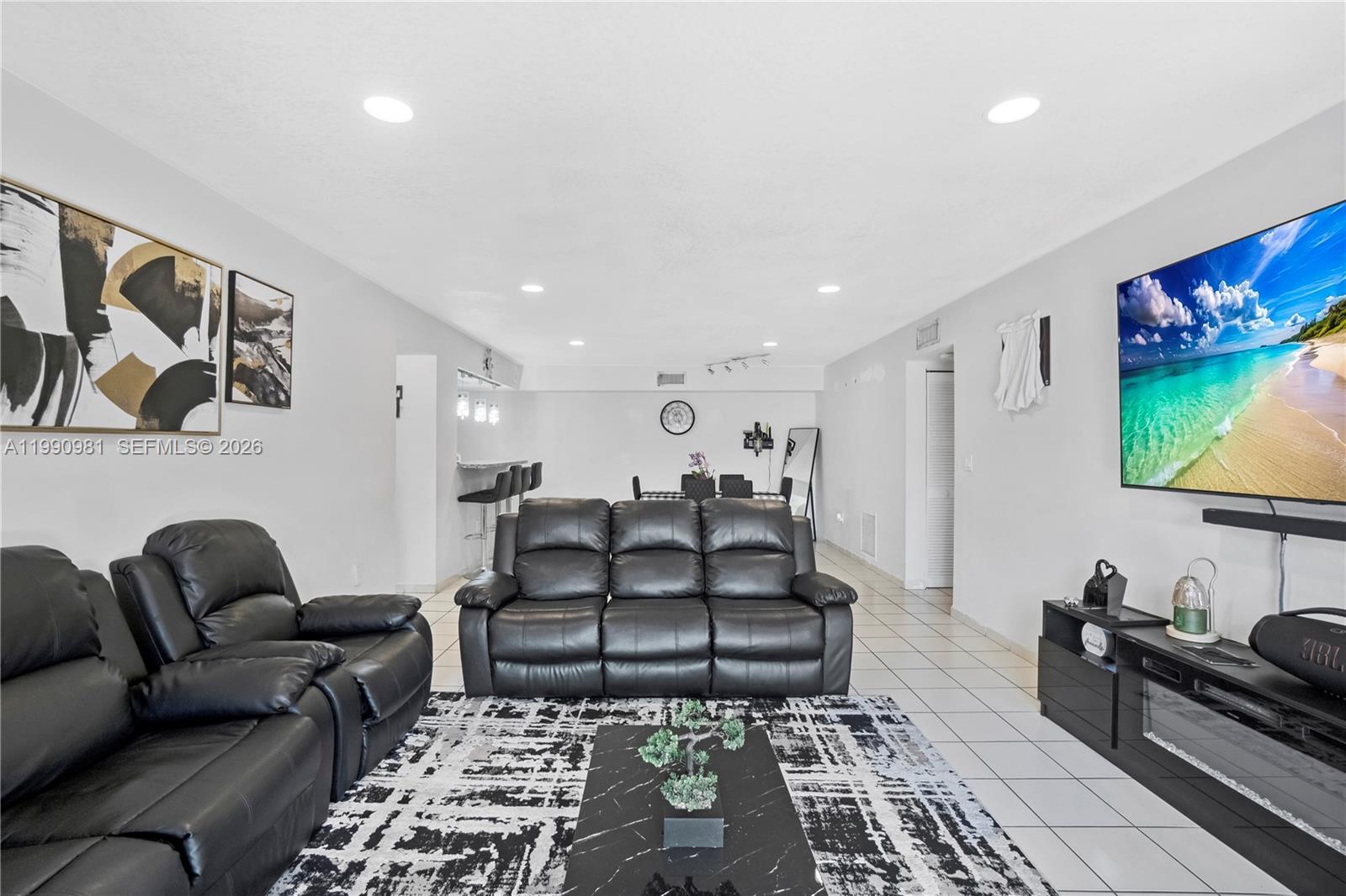 9403 SW 76th St #Y17, Miami FL 33173