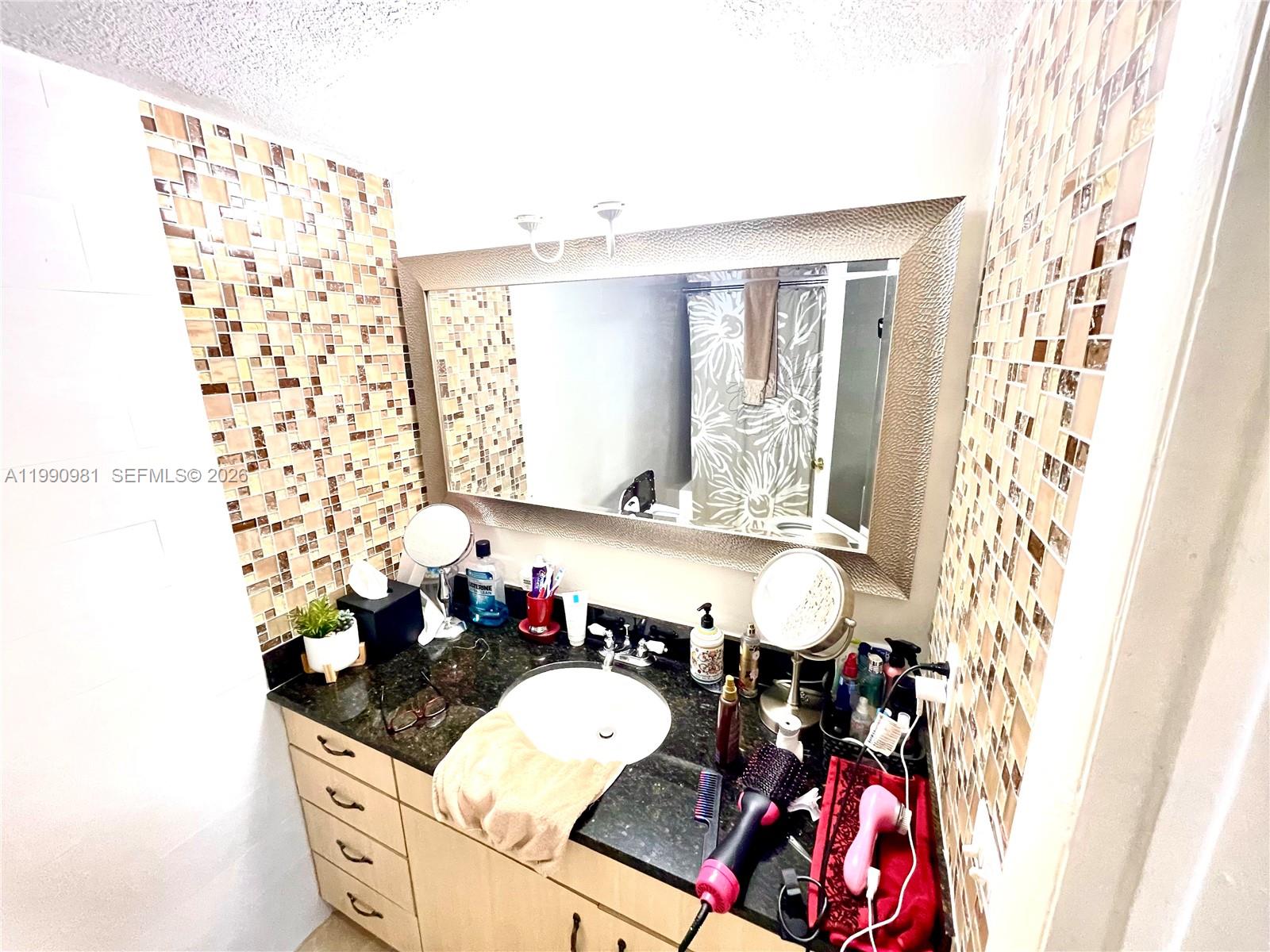 9403 SW 76th St #Y17, Miami FL 33173