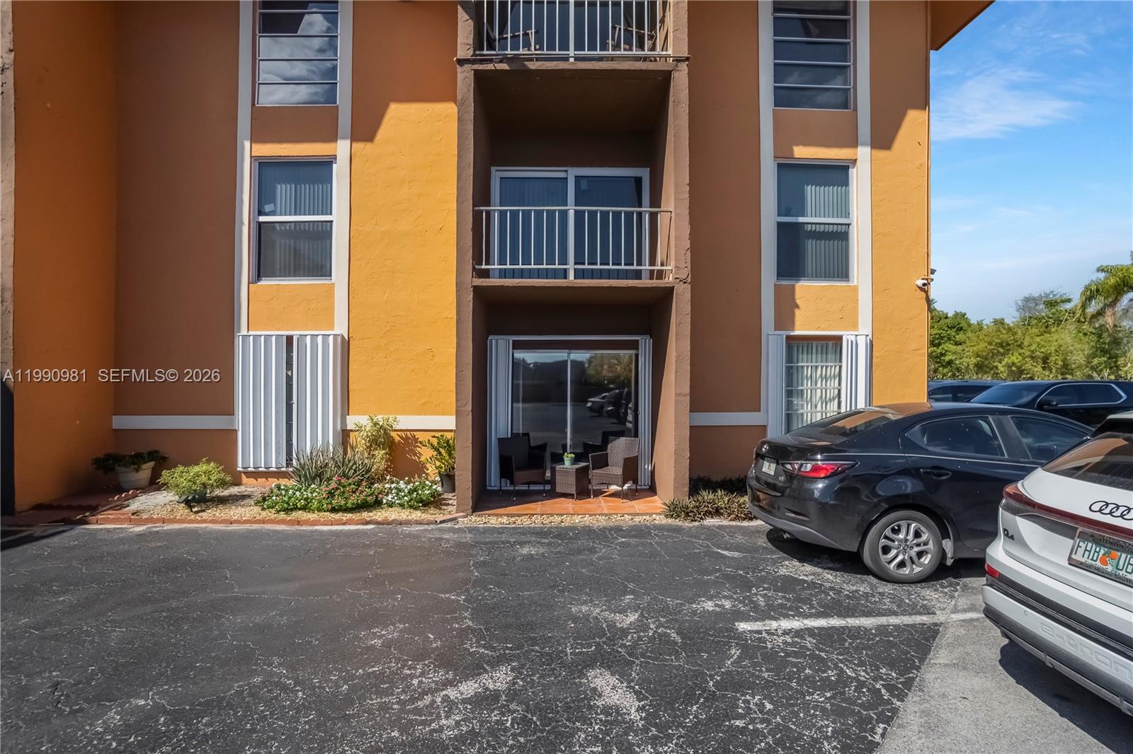 9403 SW 76th St #Y17, Miami FL 33173