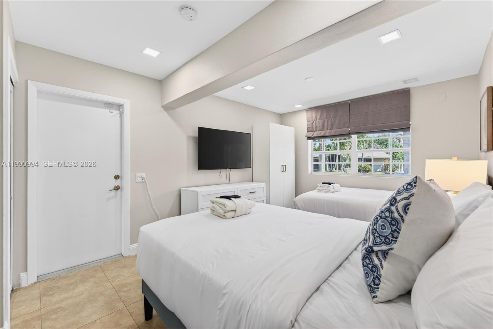 1661 Bel Air Ave, Lauderdale By The Sea FL 33062
