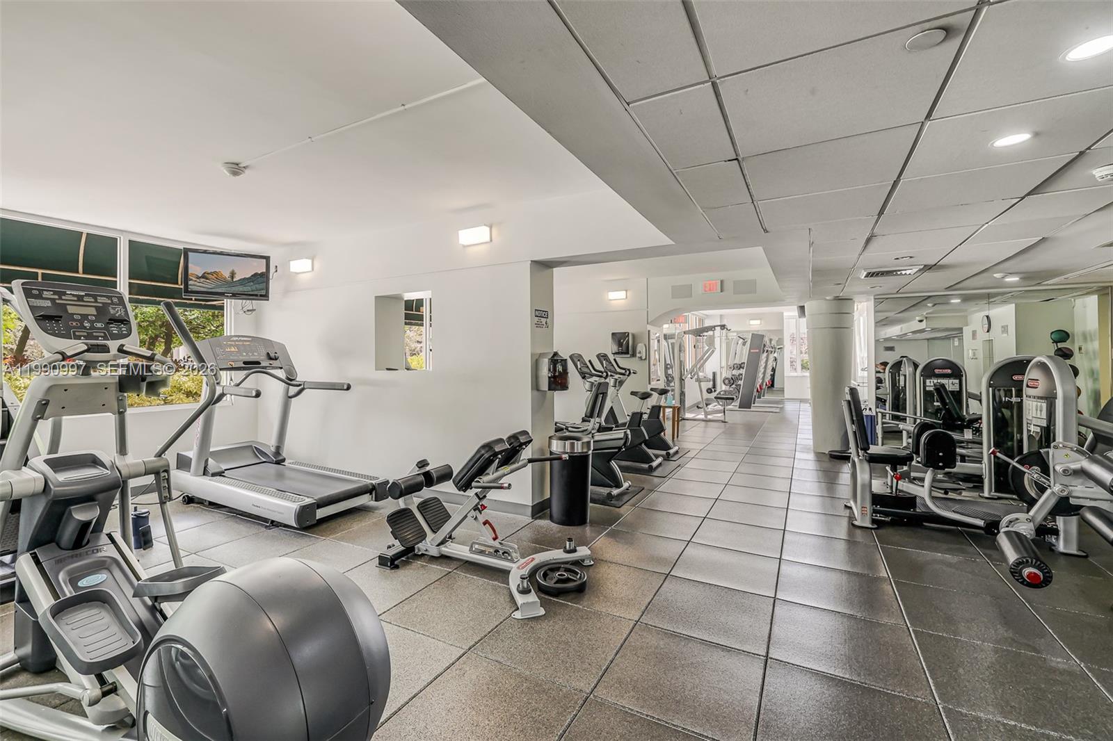 888 Brickell Key Dr #807, Miami FL 33131