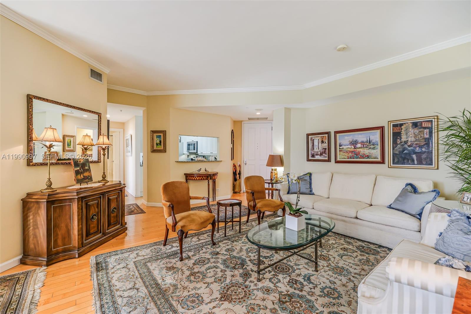 888 Brickell Key Dr #807, Miami FL 33131