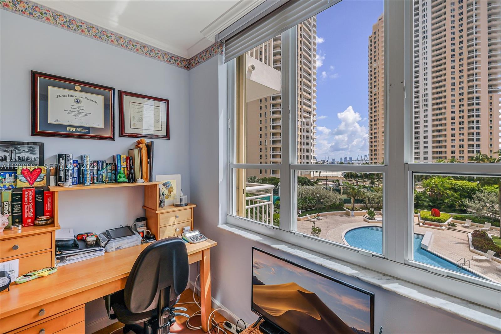 888 Brickell Key Dr #807, Miami FL 33131