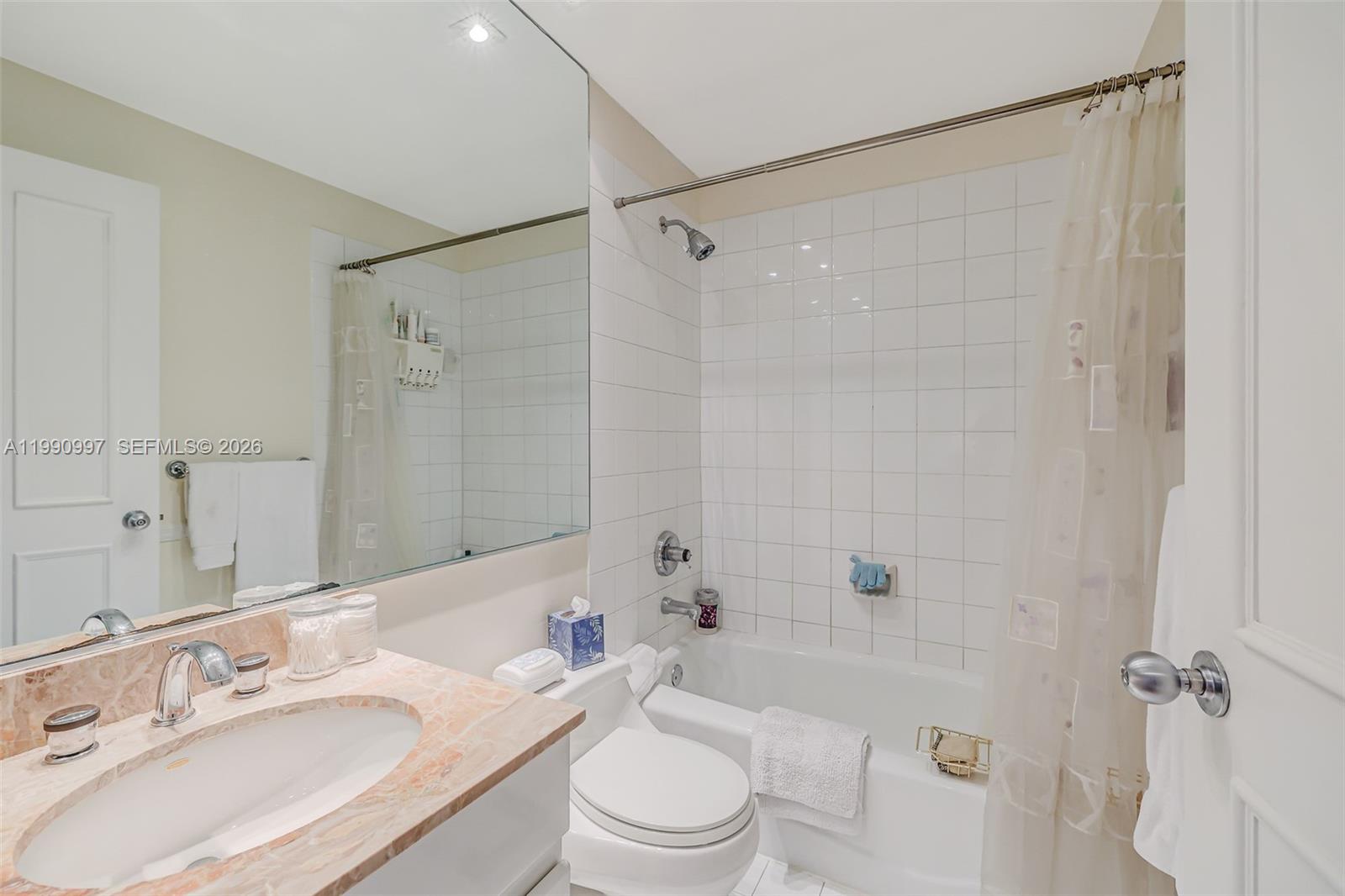 888 Brickell Key Dr #807, Miami FL 33131