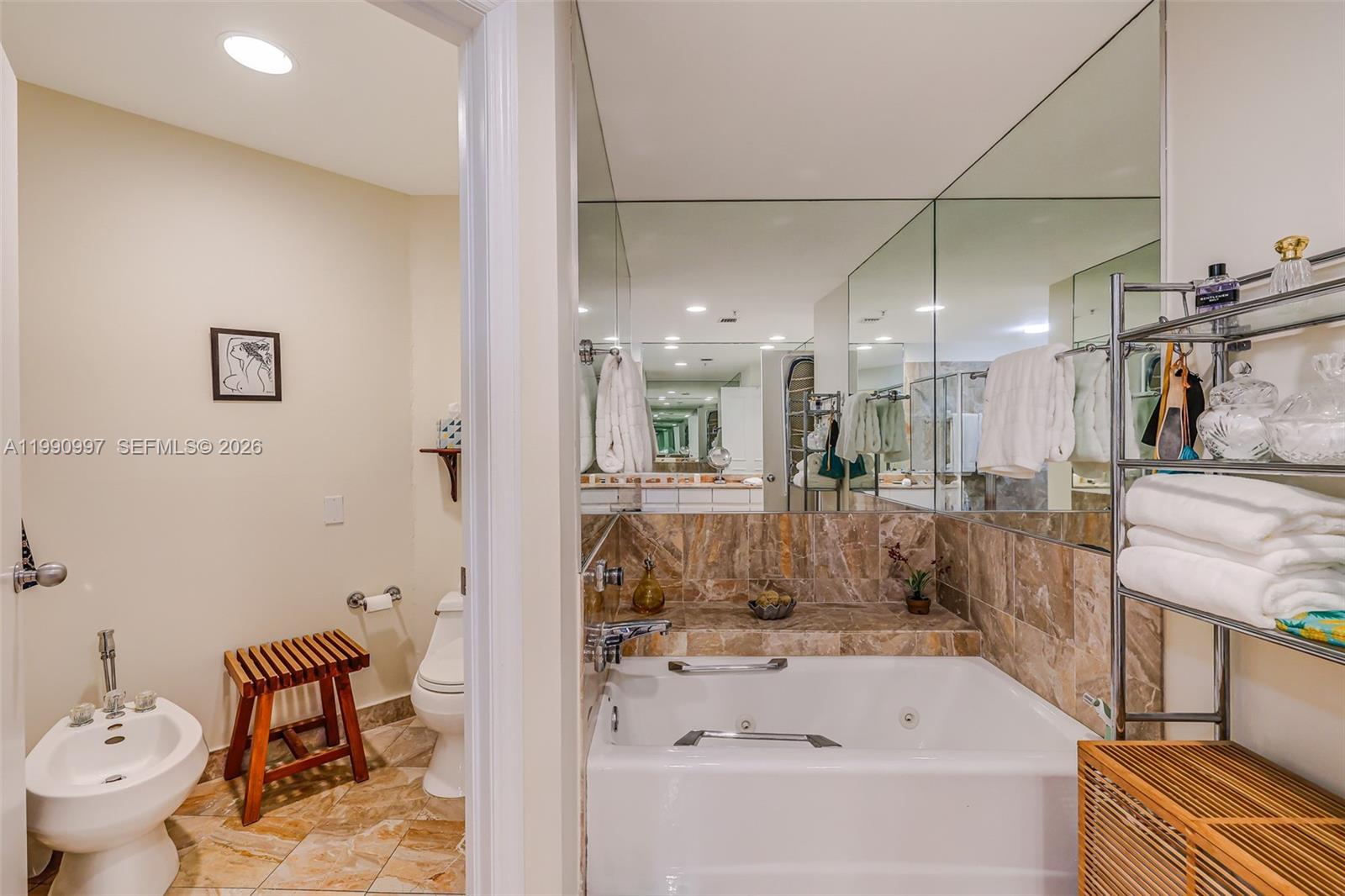 888 Brickell Key Dr #807, Miami FL 33131