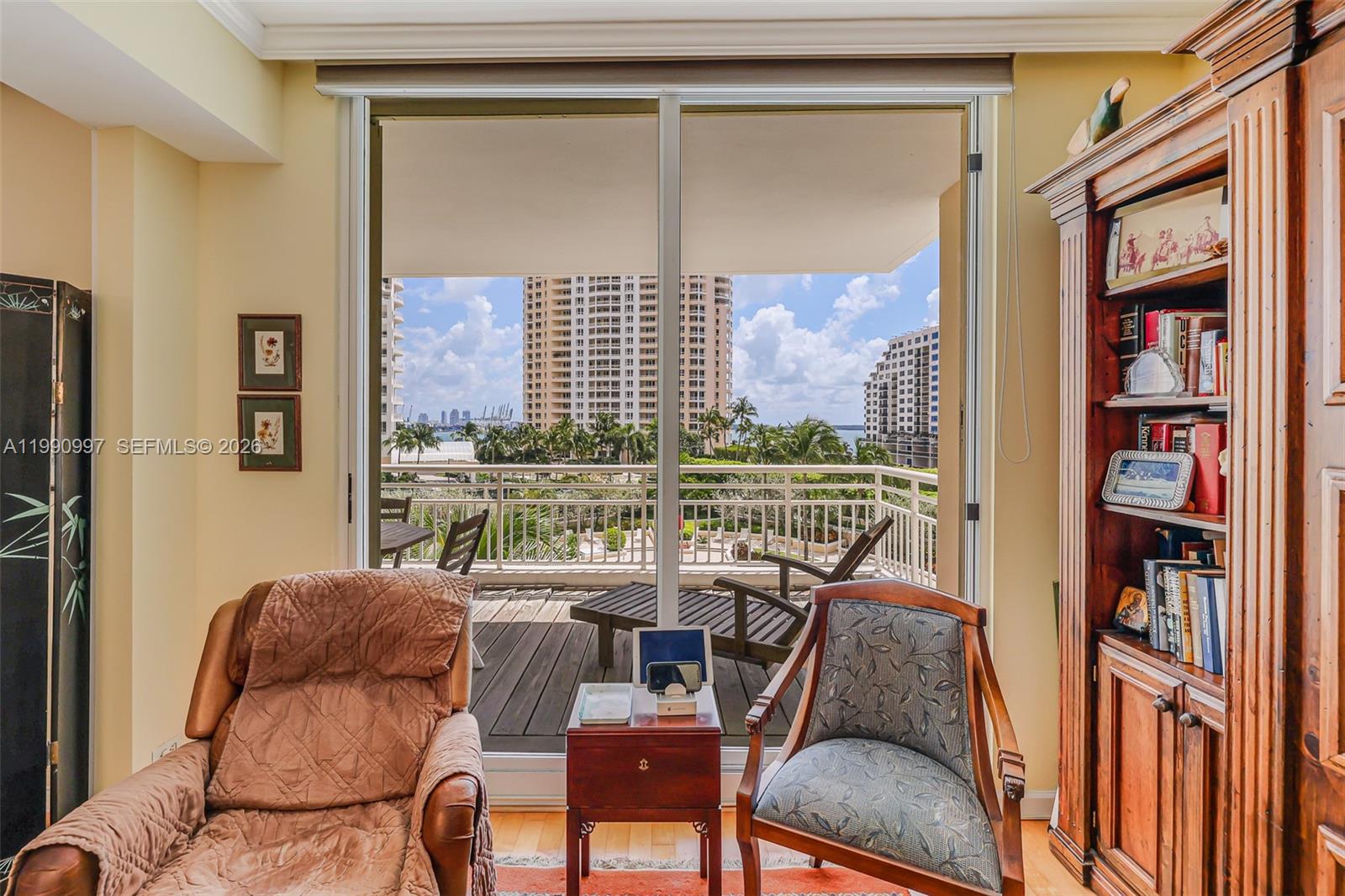 888 Brickell Key Dr #807, Miami FL 33131