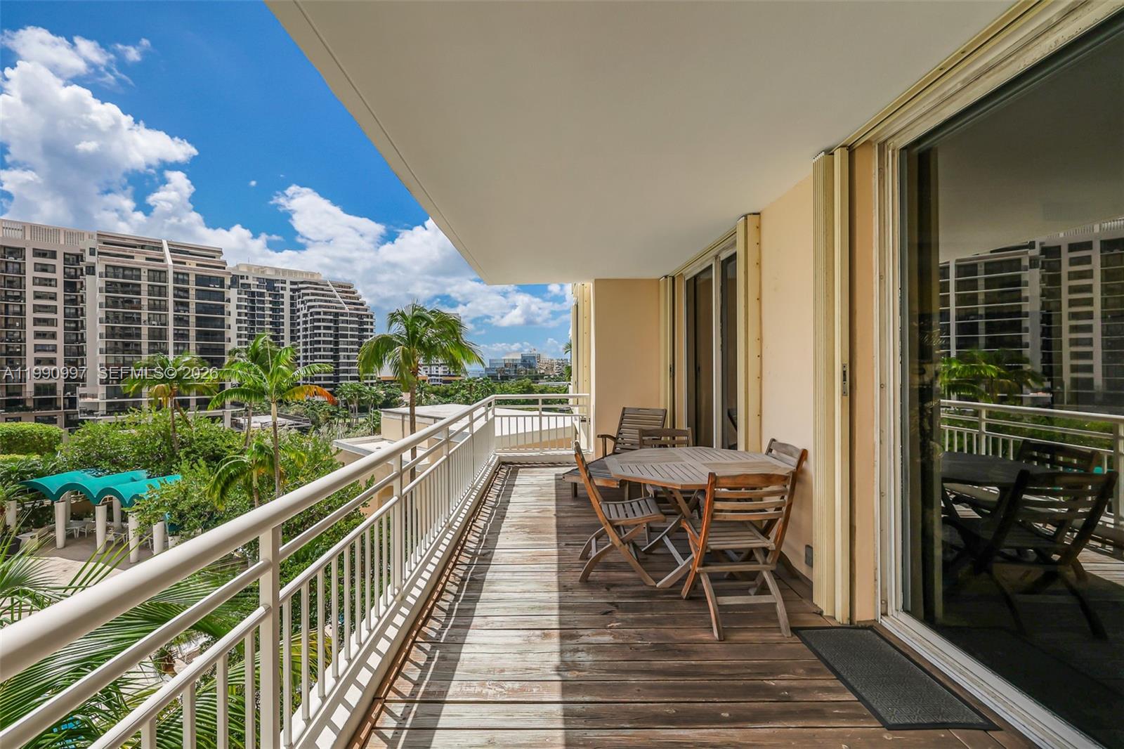 888 Brickell Key Dr #807, Miami FL 33131