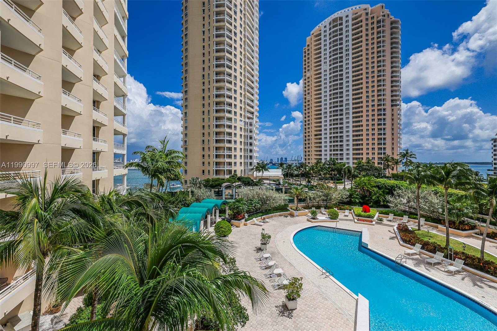 888 Brickell Key Dr #807, Miami FL 33131