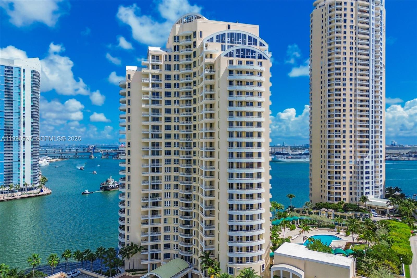 888 Brickell Key Dr #807, Miami FL 33131