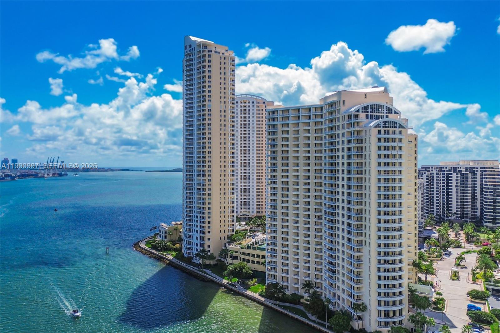 888 Brickell Key Dr #807, Miami FL 33131