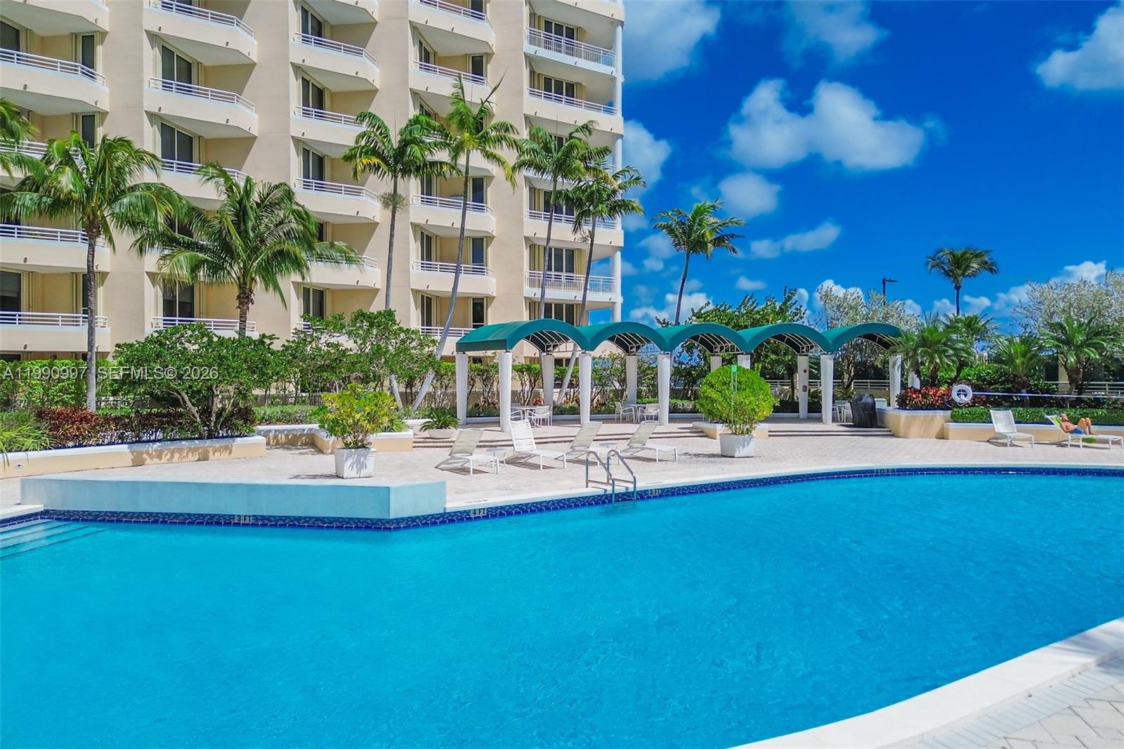 888 Brickell Key Dr #807, Miami FL 33131