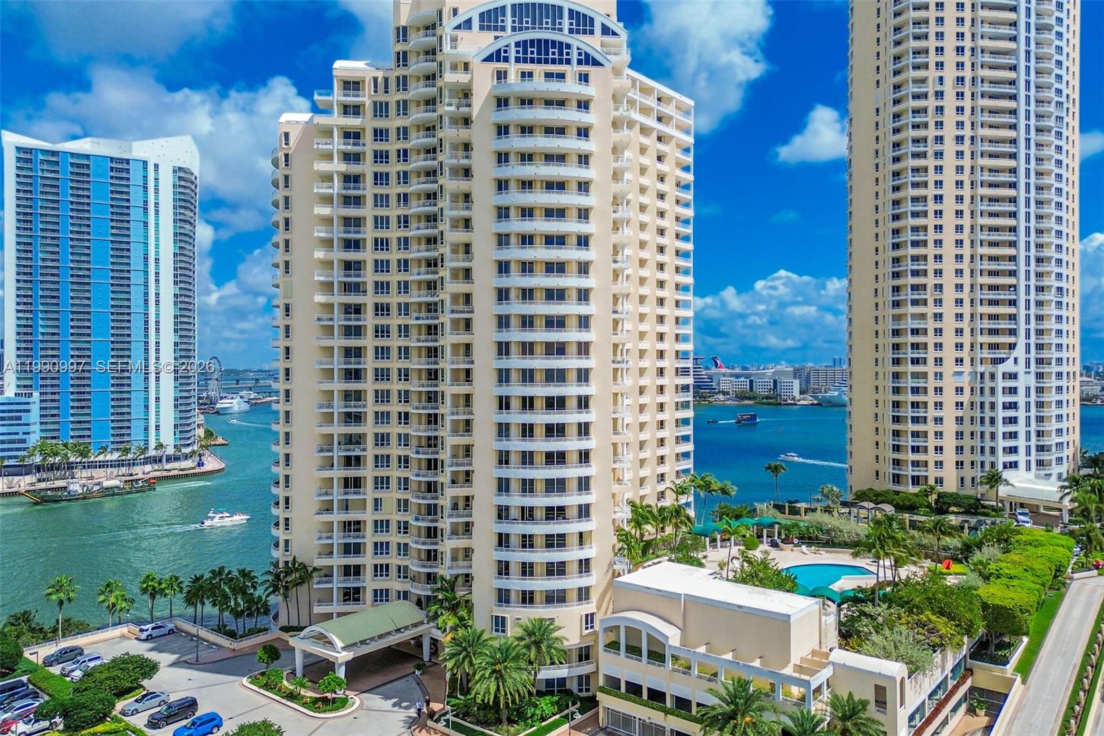 888 Brickell Key Dr #807, Miami FL 33131