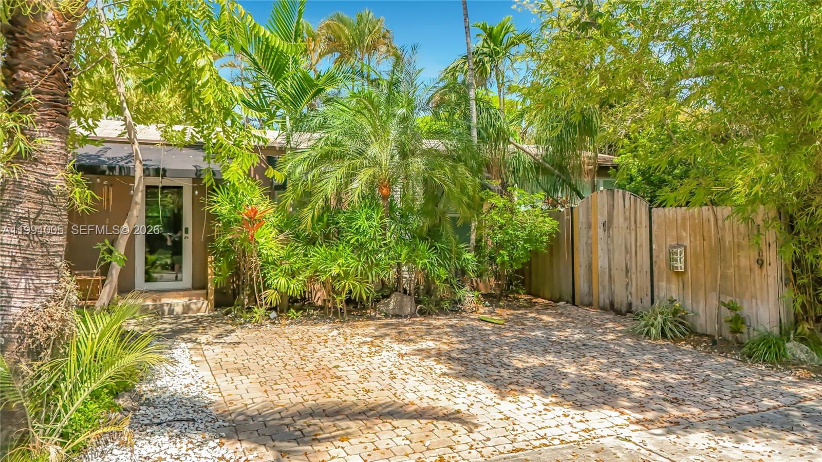 1419 NE 4th Ct, Fort Lauderdale FL 33301